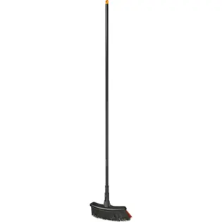 FISKARS Solid™ univerzális seprű, M 1025921 | Kiárusítás